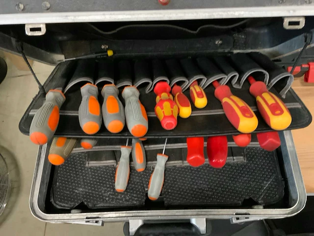 Parat gereedschapskoffer - afbeelding 2 van  4