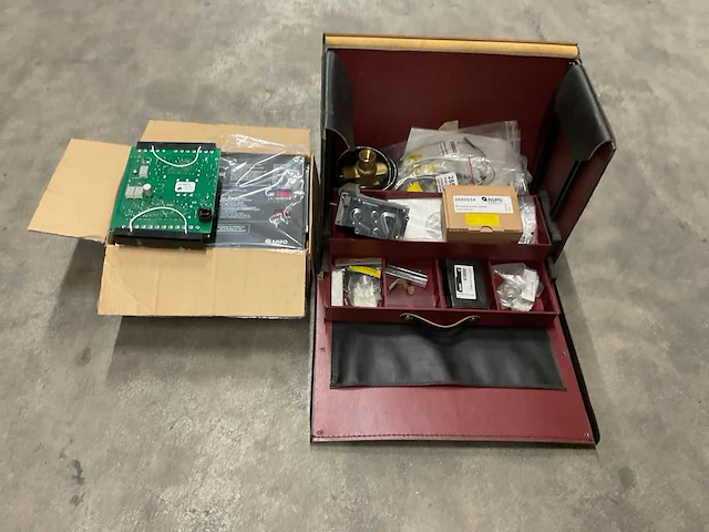 Parat servicekoffer incl. inhoud - afbeelding 1 van  5