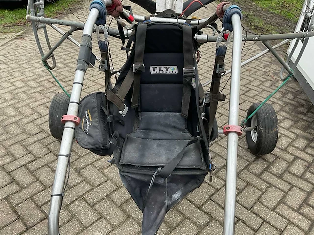 Paratrike met aanhanger en toebehoren - afbeelding 9 van  31