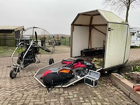 Paratrike met aanhanger en toebehoren