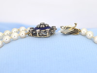 Parelketting met antieke sluiting - afbeelding 5 van  7