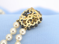 Parelketting met antieke sluiting - afbeelding 7 van  7