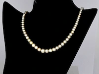 Parelketting met echte natuurlijke orient en cultive parels en een gouden sluiting van diamanten en robijnen - afbeelding 5 van  9