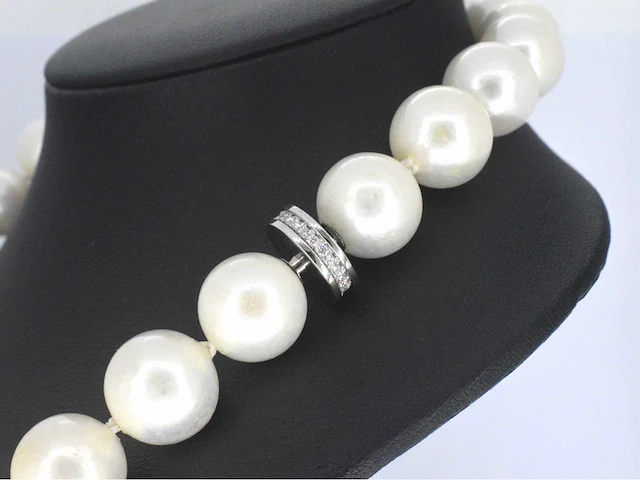 Parelsnoer 18k goud briljant - afbeelding 9 van  10