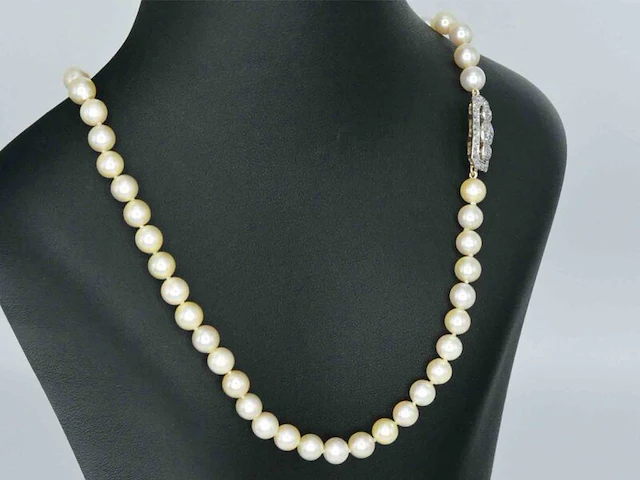 Parelsnoer met diamanten art deco sluiting - afbeelding 4 van  9