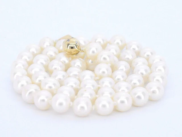 Parelsnoer met gouden sluiting met diamant - afbeelding 8 van  11