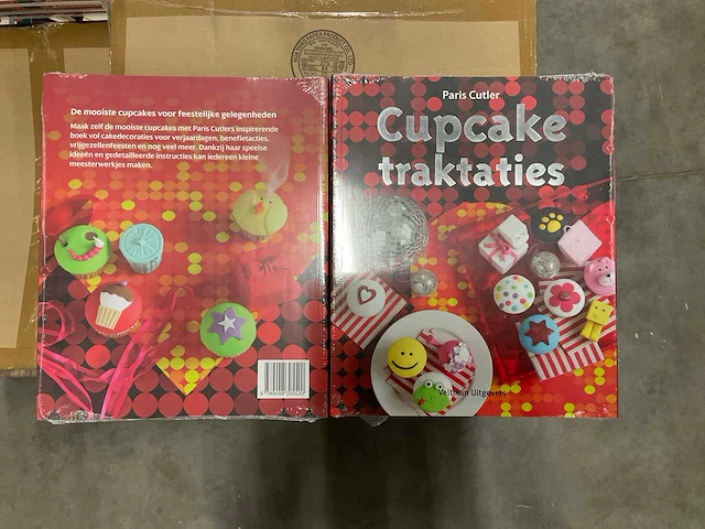 Paris cutler cupcake traktaties boeken (126x) - afbeelding 2 van  2