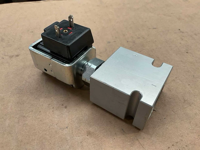 Parker b10-2-a8t hydraulische cartridgeklepbehuizing - afbeelding 1 van  5