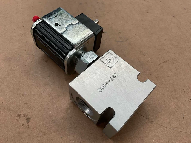 Parker b10-2-a8t hydraulische cartridgeklepbehuizing - afbeelding 3 van  5