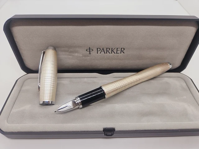 Parker fifth urban pearl ct - inclusief doos - afbeelding 1 van  7