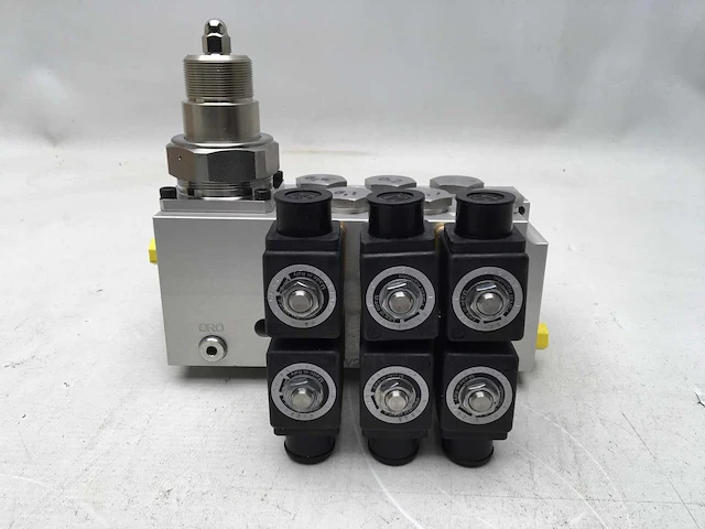 Parker hanafin magneetventielblok - afbeelding 2 van  6