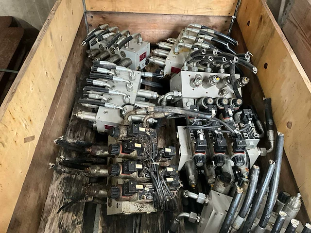 Parker hydrauliek ventiel (7x) - afbeelding 4 van  4