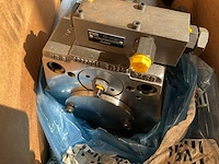 Parker pvcmcfbn1x5978 hydraulische pomp - afbeelding 3 van  5