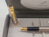 Parker sonnet 18kt gp two tone vulpen - inclusief doos - afbeelding 4 van  6