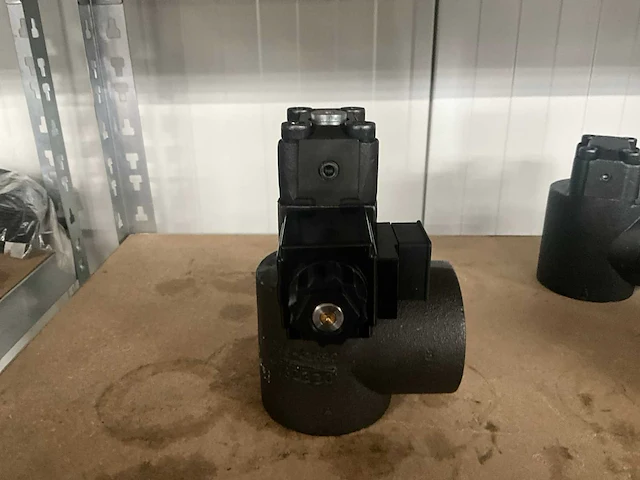 Parker / veljan hydraulische kleppen (3x) - afbeelding 2 van  16
