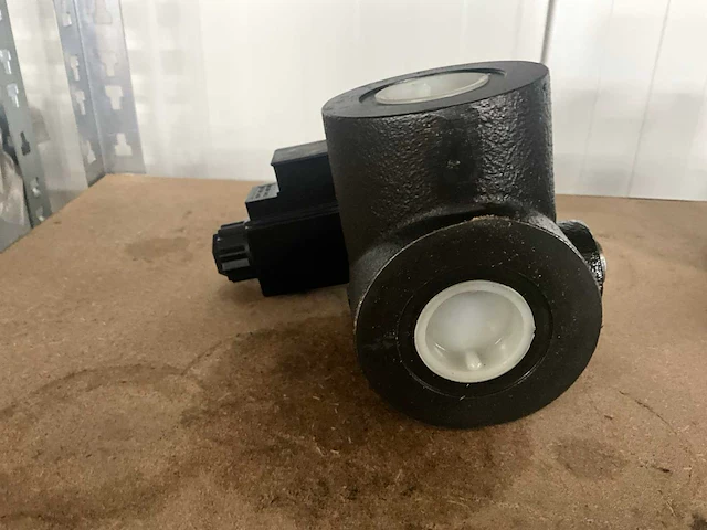 Parker / veljan hydraulische kleppen (3x) - afbeelding 3 van  16