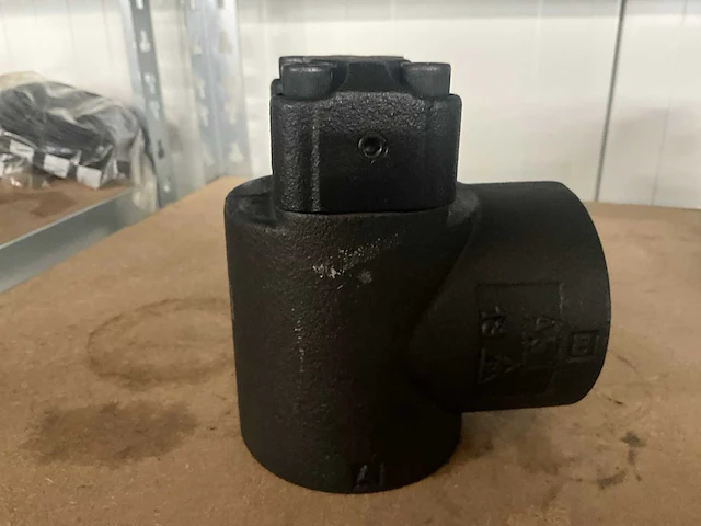 Parker / veljan hydraulische kleppen (3x) - afbeelding 7 van  16