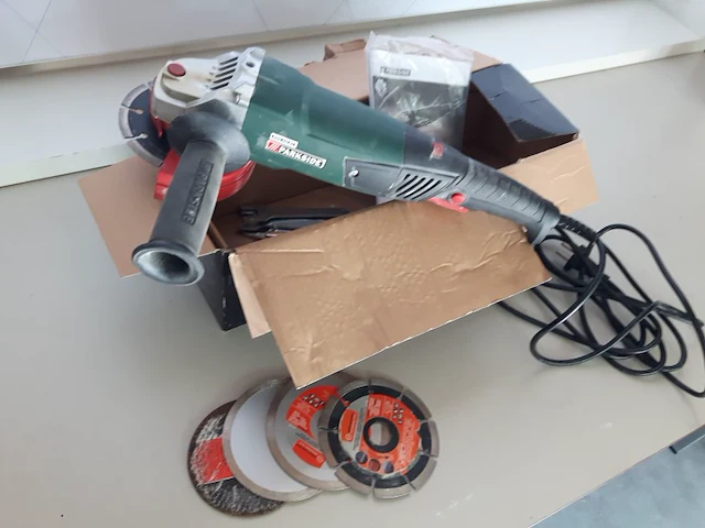 Parkside electrische haakse slijper, 1200 watt, diameter 125 mm, met diverse diamantschijven - afbeelding 1 van  3