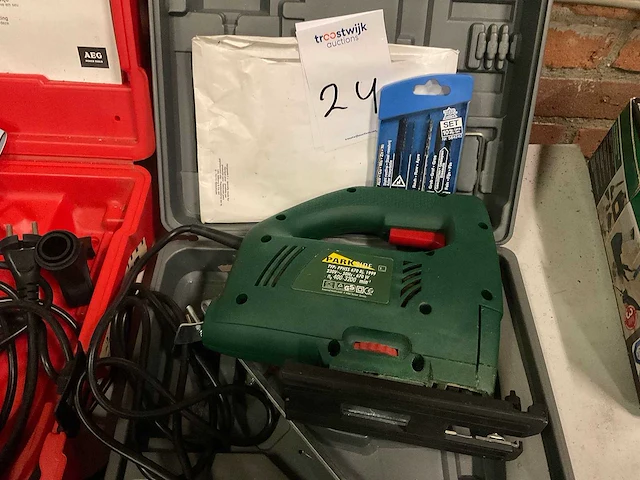 Parkside press 670 decoupeerzaag - afbeelding 1 van  3