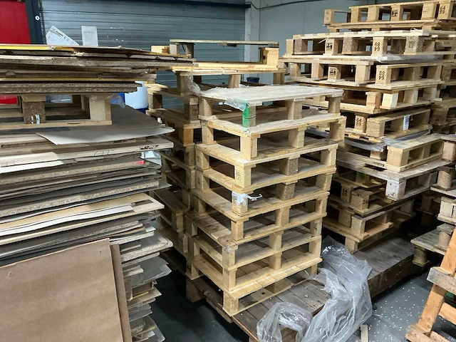 Partij - pallets - afbeelding 2 van  19