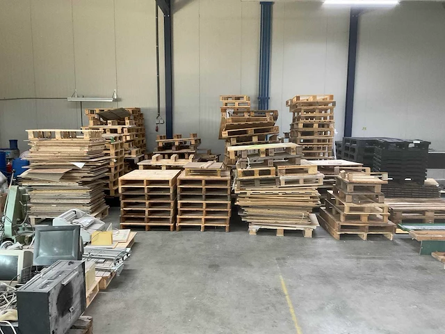 Partij - pallets - afbeelding 5 van  19