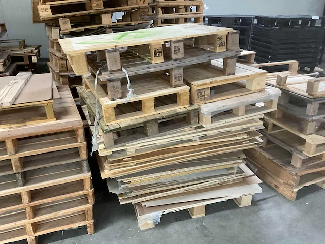 Partij - pallets - afbeelding 9 van  19