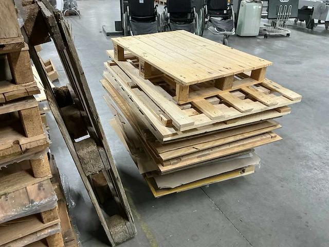 Partij - pallets - afbeelding 15 van  19