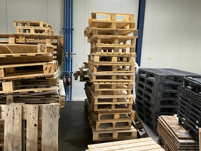 Partij - pallets - afbeelding 16 van  19