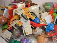 Partij 110 speelgoed sqeeuze mix ruim 70 stuks - afbeelding 3 van  7