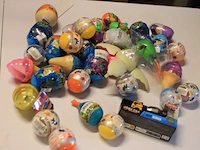 Partij 112 diverse verassingspeelgoed ruim 35 stuks - afbeelding 1 van  7