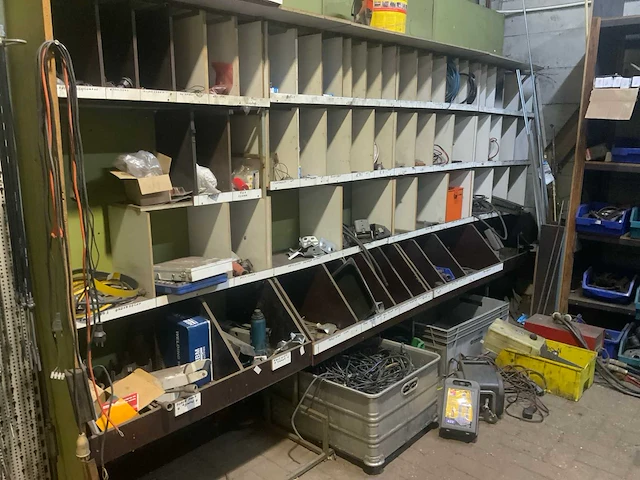 Partij aanhangeronderdelen - afbeelding 34 van  44