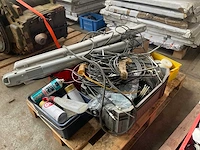 Partij aannemersmateriaal - afbeelding 1 van  7