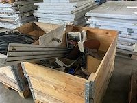 Partij aannemersmateriaal - afbeelding 1 van  8