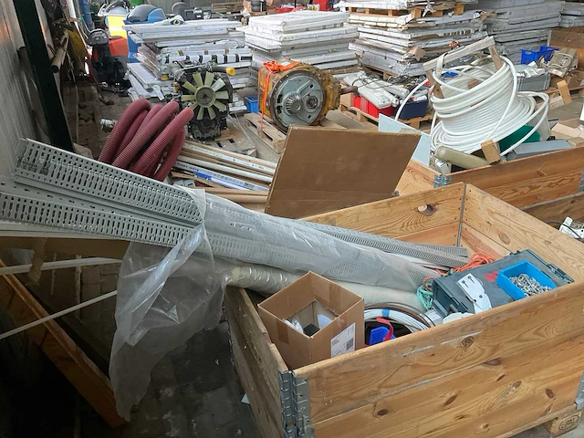 Partij aannemersmateriaal - afbeelding 2 van  6