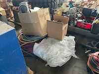 Partij aannemersmateriaal - afbeelding 1 van  6