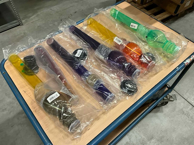 Partij acryl bongs - afbeelding 2 van  9