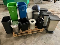 Partij afvalcontainers - afbeelding 1 van  4