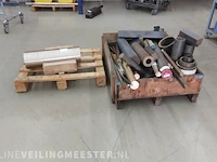 Partij alu brons en metalen profielen - afbeelding 1 van  8