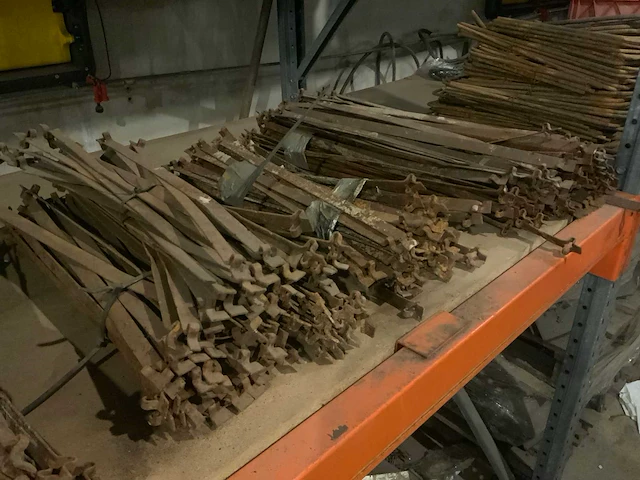 Partij alumatab bekistingsmateriaal 270cm (circa 200 stuks) - afbeelding 15 van  26