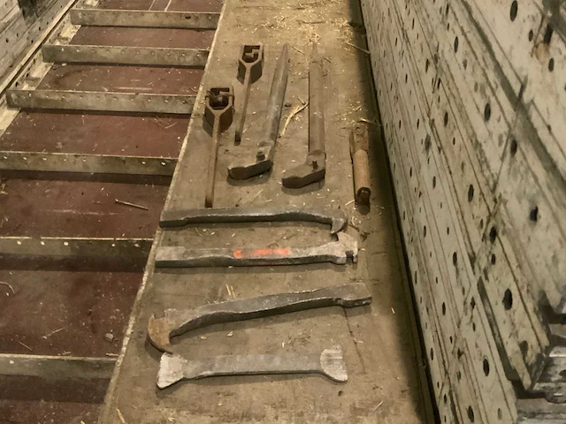 Partij alumatab bekistingsmateriaal 270cm (circa 200 stuks) - afbeelding 17 van  26