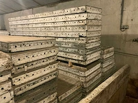 Partij alumatab bekistingsmateriaal 270cm (circa 200 stuks) - afbeelding 23 van  26