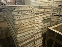 Partij alumatab bekistingsmateriaal 270cm (circa 200 stuks) - afbeelding 24 van  26