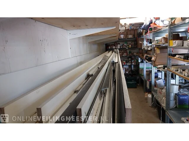 Partij aluminium, keralit en kunststof profielen - afbeelding 2 van  15