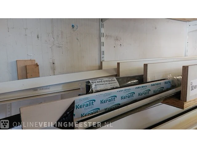 Partij aluminium, keralit en kunststof profielen - afbeelding 11 van  15