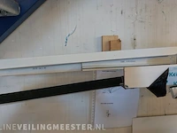 Partij aluminium, keralit en kunststof profielen - afbeelding 12 van  15