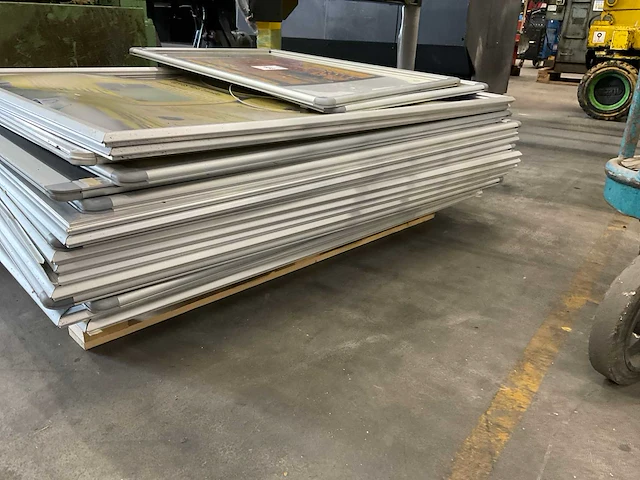Partij aluminium omlijsting - afbeelding 4 van  4