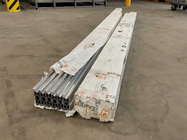 Partij aluminium profielen - afbeelding 1 van  3