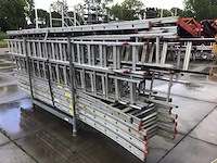Partij aluminium steekladders - afbeelding 2 van  3