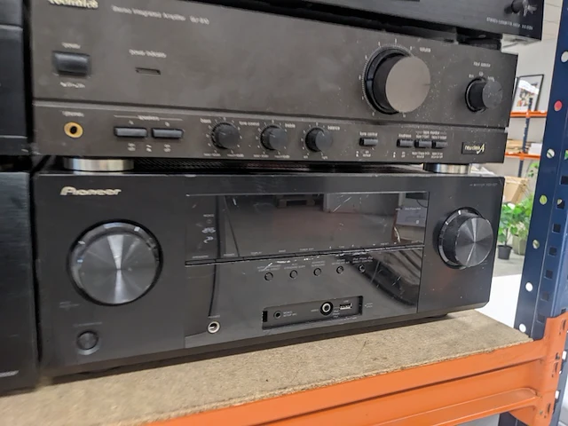 Partij audioapparatuur, o.a. yamaha, denon, harman kardon - afbeelding 20 van  24
