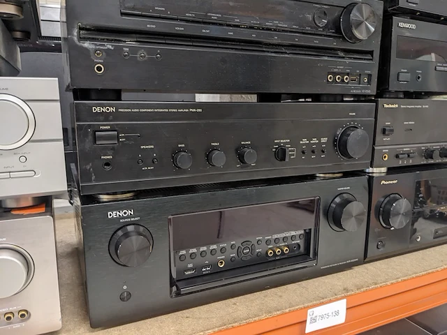 Partij audioapparatuur, o.a. yamaha, denon, harman kardon - afbeelding 24 van  24
